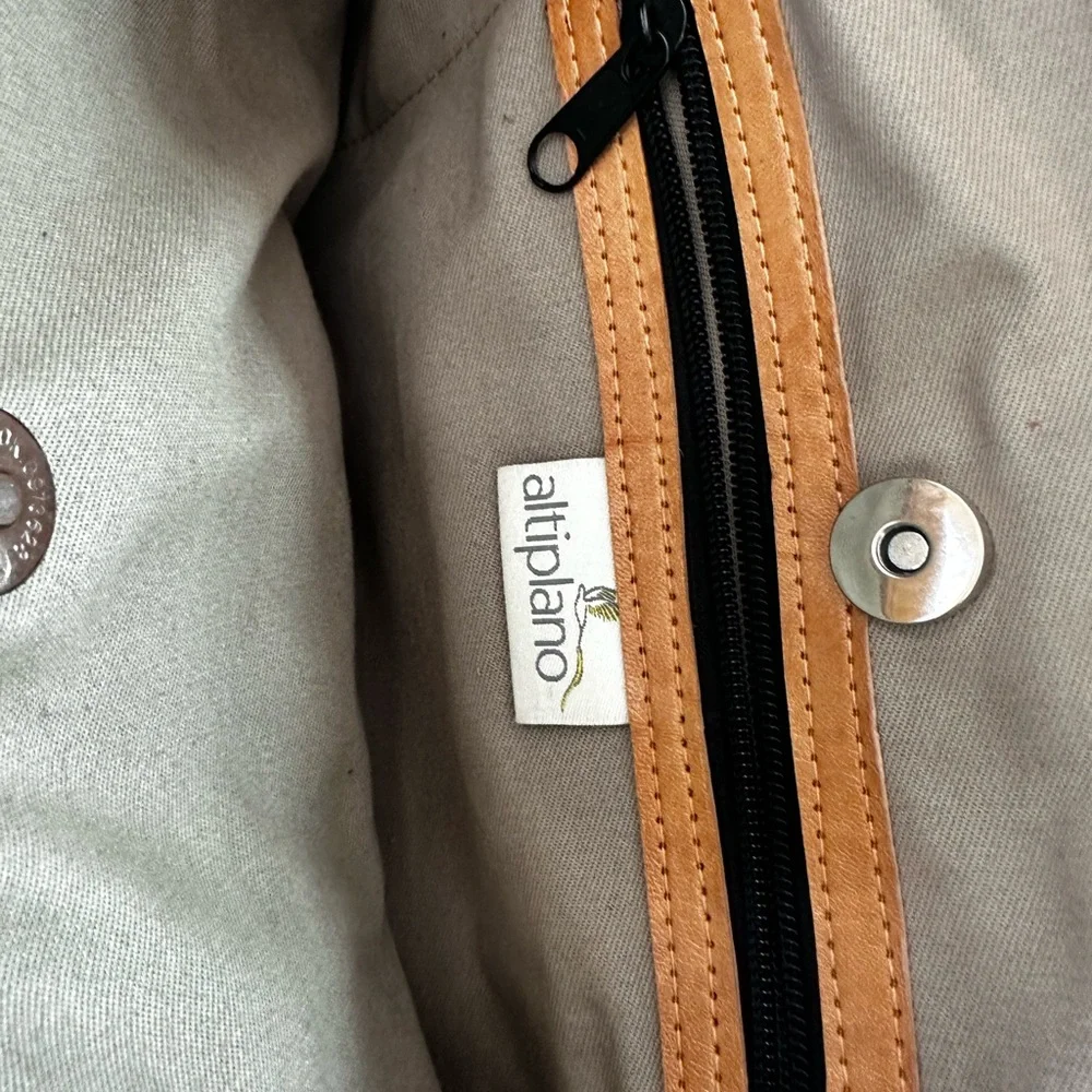 Altiplano recycled material leather tote. Euc - Picture 3 of 6